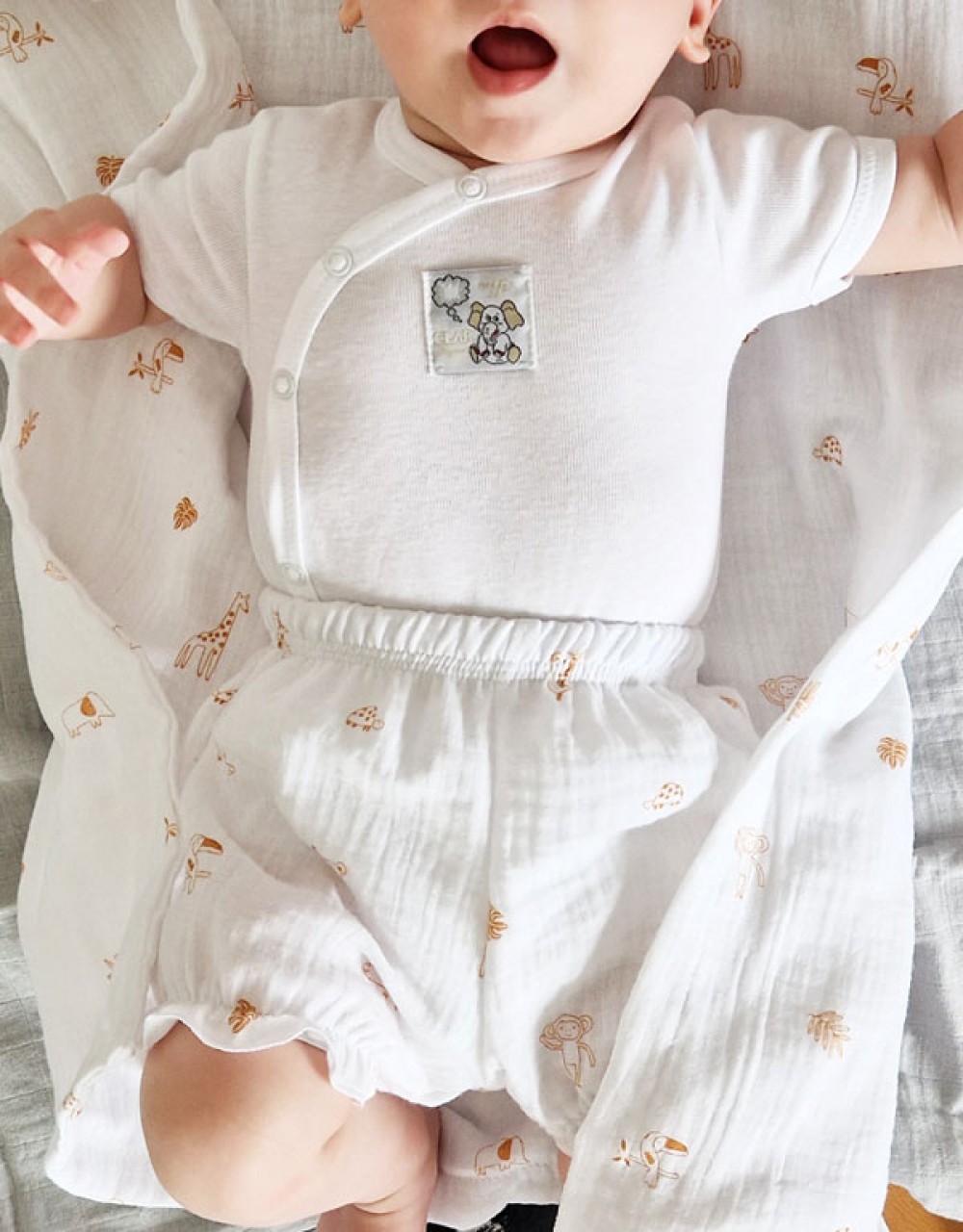 Kratke hlače za dojenčke iz bombažnega muslina